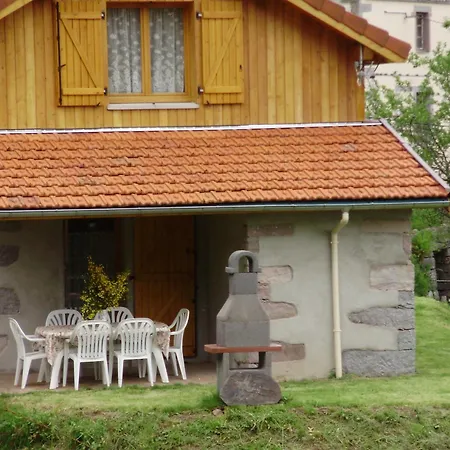 Landhuis Maison Montagnarde Renovee Avec Cheminee Et Randonnees