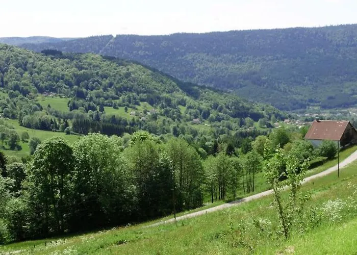 Prázdninový dům Maison Montagnarde Renovee Avec Cheminee Et Randonnees - Fr-1-589-281