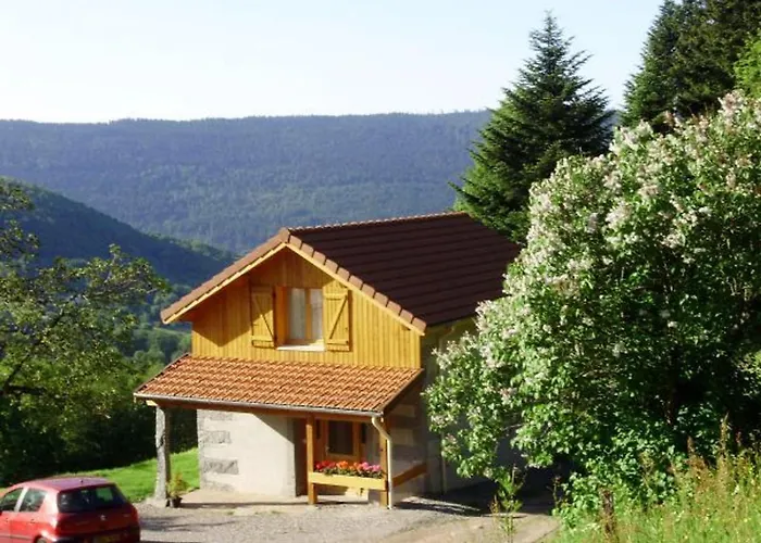 Prázdninový dům Maison Montagnarde Renovee Avec Cheminee Et Randonnees - Fr-1-589-281 *