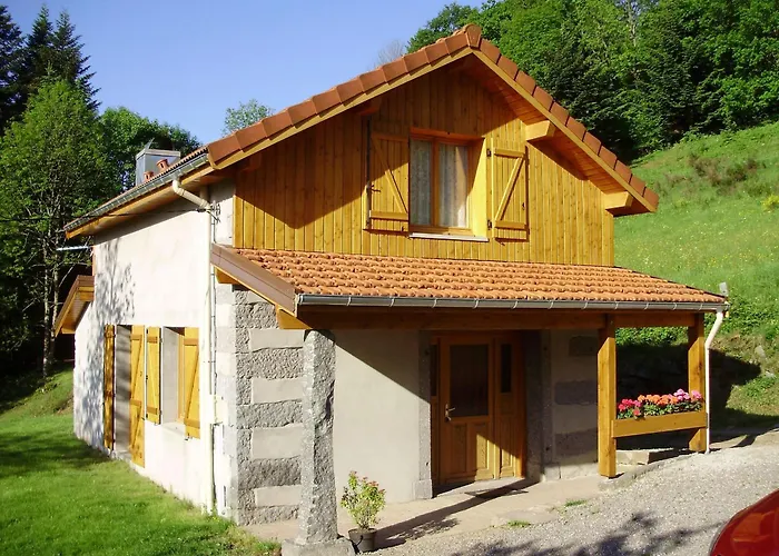 Prázdninový dům Maison Montagnarde Renovee Avec Cheminee Et Randonnees - Fr-1-589-281
